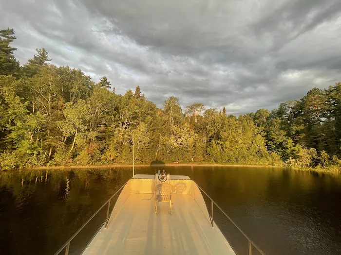 HB Randolph Bay N34 Houseboat Campsite Picture 4