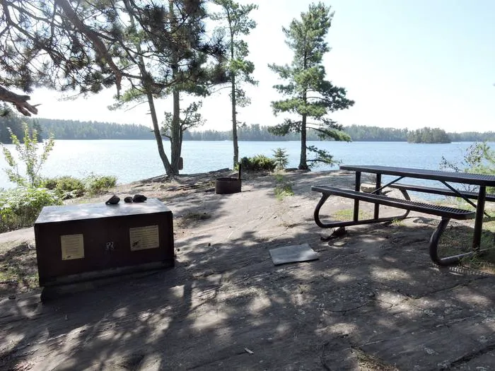 Kettle Portage N16 Campsite Picture 7
