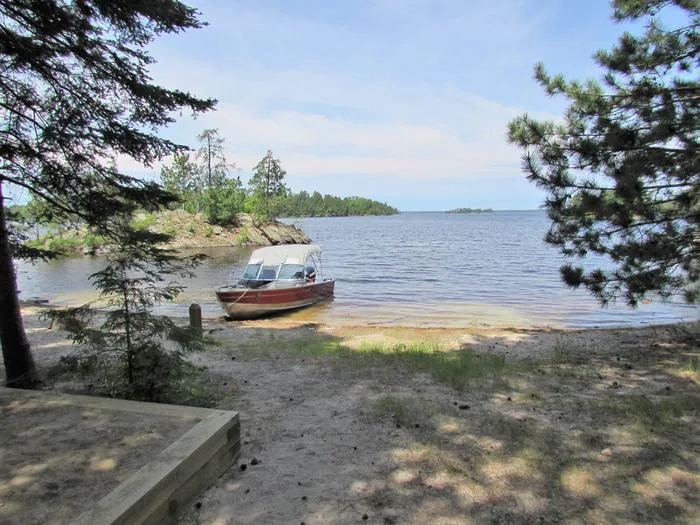 Birch Cove Island N1 Campsite Picture 8