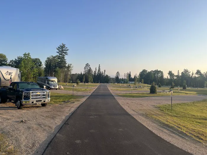 Crane Lake Voyageur RV Campground Picture 3