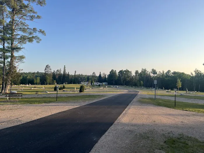 Crane Lake Voyageur RV Campground Picture 4