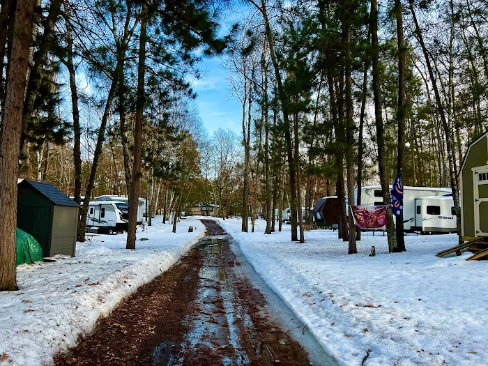 Rager's Acres Seasonal RV Park Picture 2