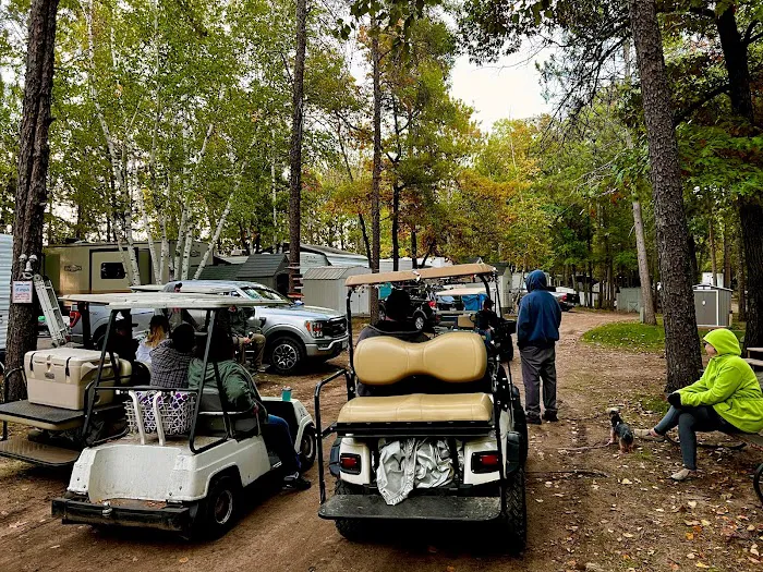 Rager's Acres Seasonal RV Park Picture 5