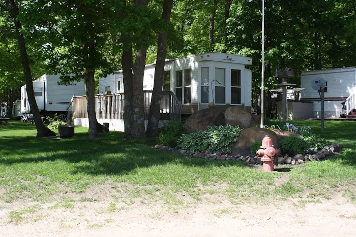 Golden Eagle RV Village Picture 3