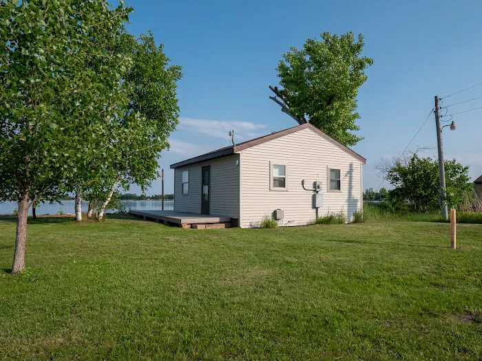 Paul Lake Resort Picture 2