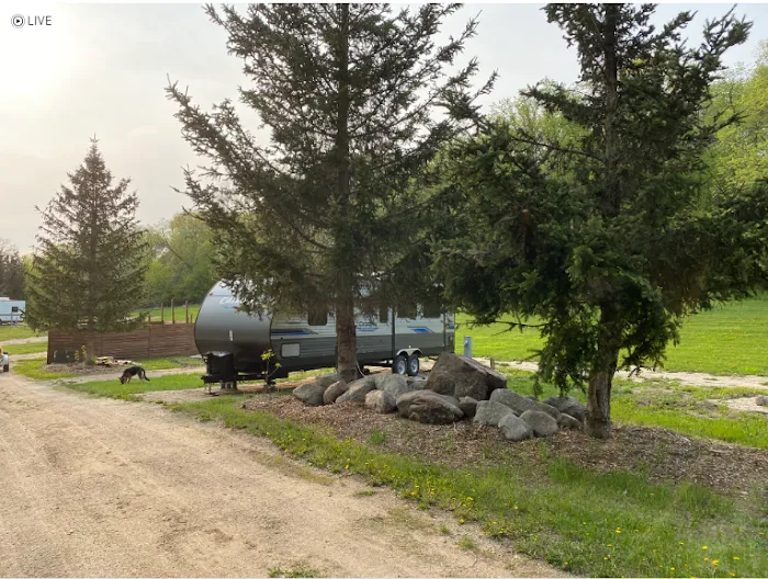 Maplewood RV Park and Camp Picture 3