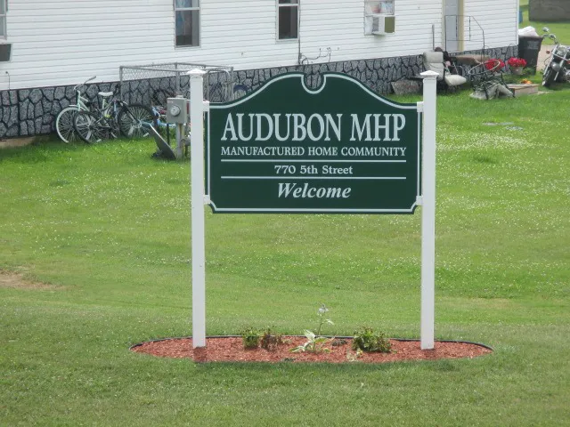 Audubon Mobile Home Park Picture 6