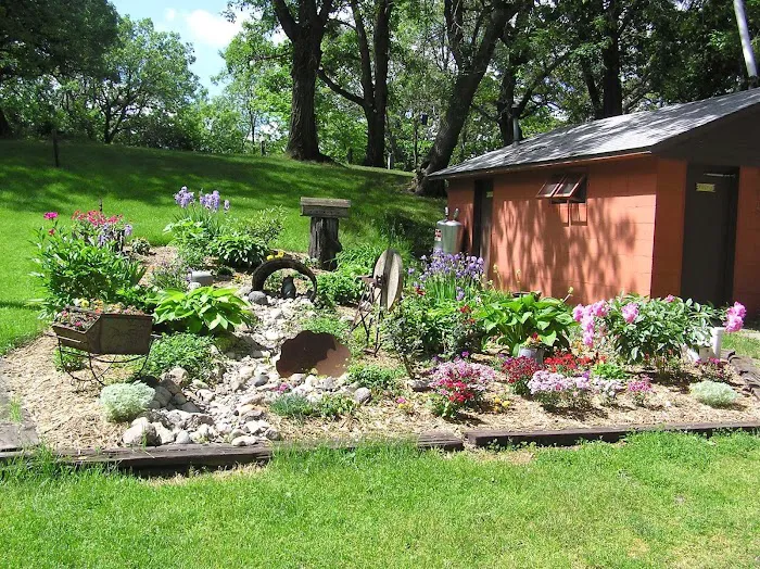 Swan Lake Resort & Campground Picture 3