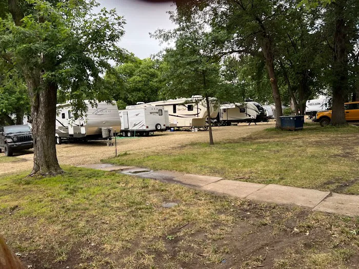NaborHood 1st Street RV Park Picture 2
