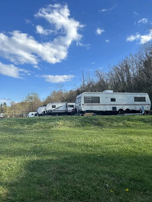 Clarksburg RV and Camper Site Picture 4