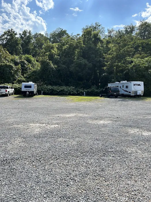 Clarksburg RV and Camper Site Picture 8
