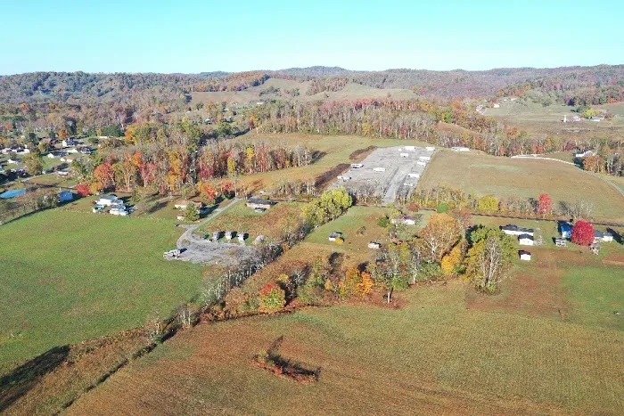 Cousin Eddie's RV Park Picture 4