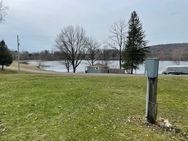 Mitchell Lake Campgrounds Picture 6