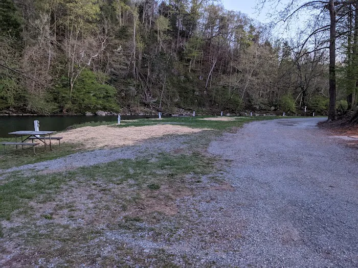Riverside Campground Picture 9