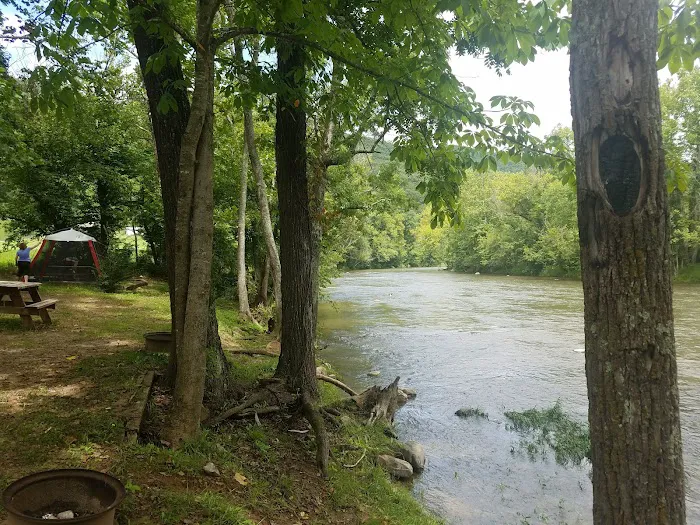 Riverside Campground Picture 8