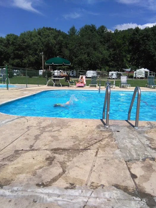 Riverside Campground Picture 6