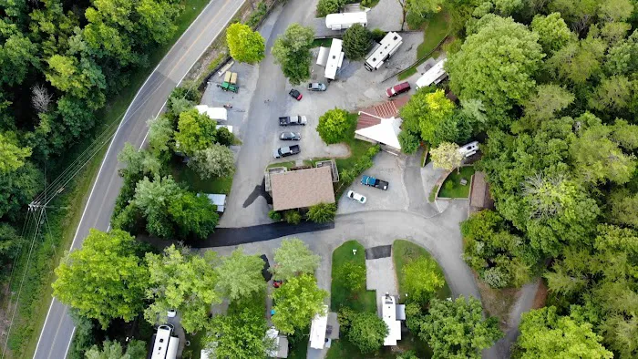Rocky Top Campground & RV Park Picture 2