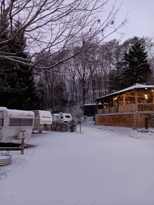 Rocky Top Campground & RV Park Picture 5