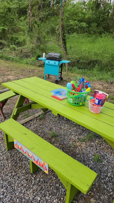Holston Hideaway Campgrounds Picture 6