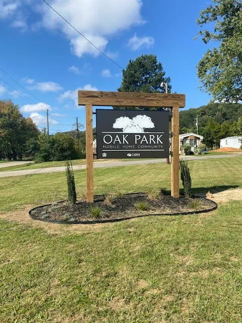 Oak Park MHC Picture 10