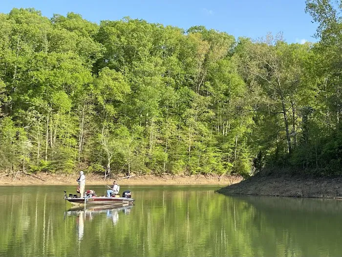 Lake Cove Resort & Realty Picture 3