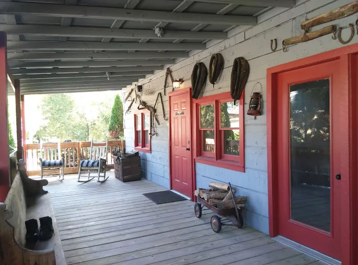 Lake Cove Resort & Realty Picture 2