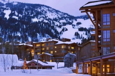 Best Luxury Ski Resorts in the US for Winter Vacations: A Refined Guide