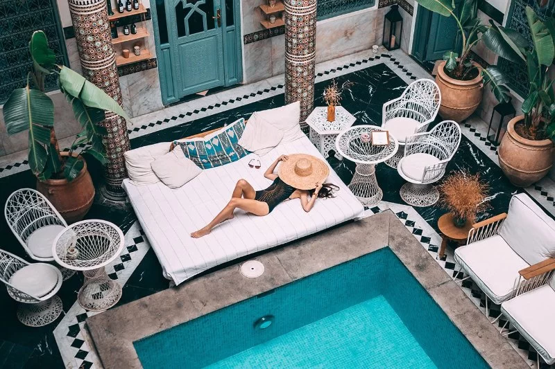 How to Travel in Luxury on a Budget