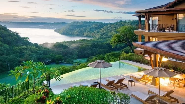 Best Luxury Resorts in Costa Rica for Families: Expert Guide