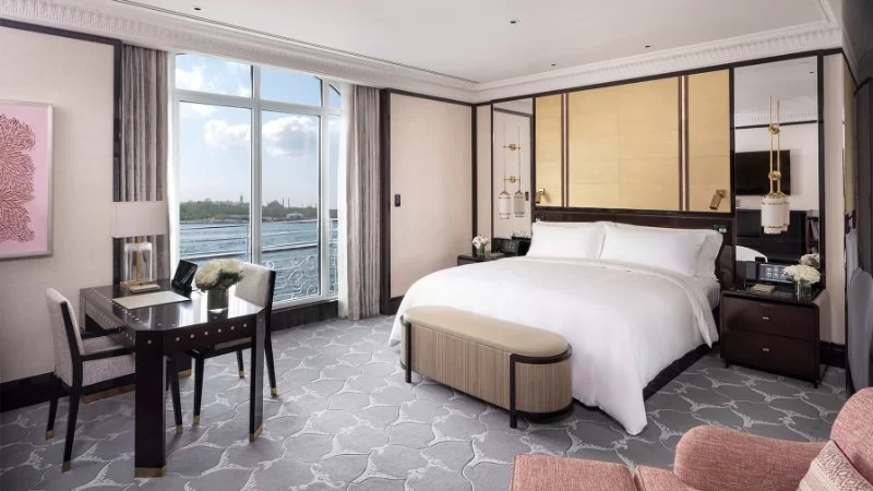 How to Enjoy a Luxurious Stay at a 5-Star Hotel — An Insider Guide