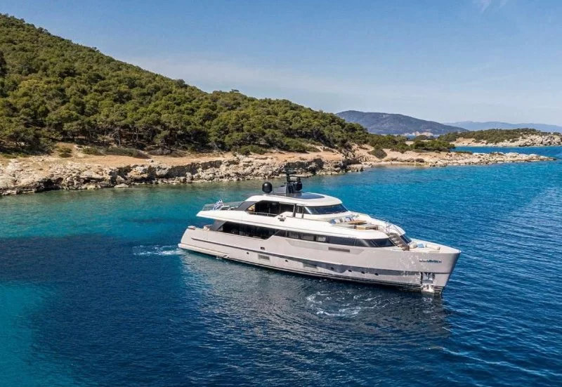 How to Book a Luxury Yacht Tour in the Greek Islands