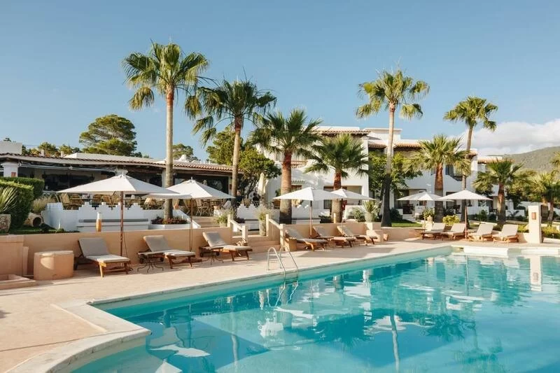 Best Luxury Hotels in Ibiza — Top 5-Star Resorts and Exclusive Stays