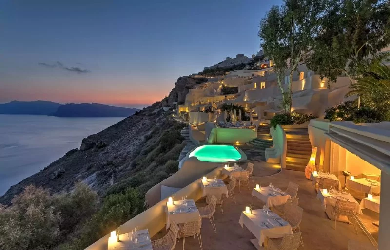 Best Luxury Hotels in Greece for High-End Travelers