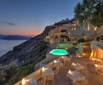 Best Luxury Hotels in Greece for High-End Travelers