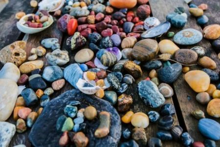 How to Travel with a Small Rock Collection as Souvenirs