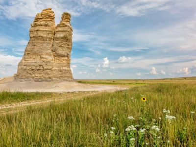 A Guide to the Best Time to Visit Kansas for Wide-Open Skies