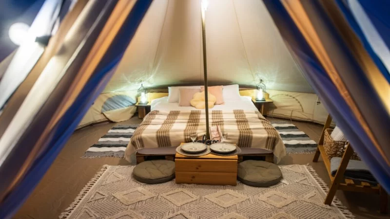How to Enjoy a Luxury Camping Trip: Expert Tips & Stays