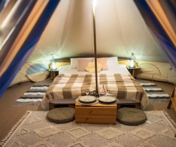 How to Enjoy a Luxury Camping Trip: Expert Tips & Stays