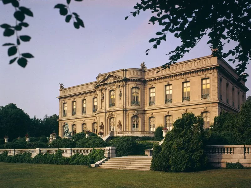 A Guide to the Best Time to Visit Rhode Island's Gilded Age Mansions