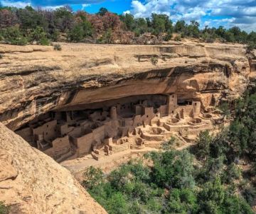 Best U.S. Destinations for Outdoor Rock Art Viewing: Explore Ancient Sites Across America
