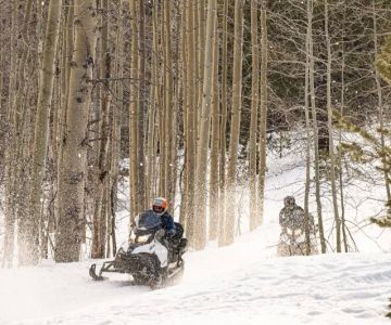 Best Places to Go Outdoor Snowmobiling in the U.S. for an Adventure of a Lifetime