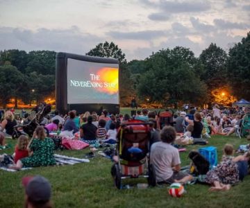 Best U.S. Destinations for Outdoor Film Screenings