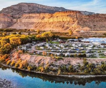 Top RV Parks with Scenic Trailheads Nearby: Best Hiking and Camping Spots