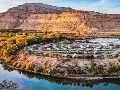 Top RV Parks with Scenic Trailheads Nearby: Best Hiking and Camping Spots