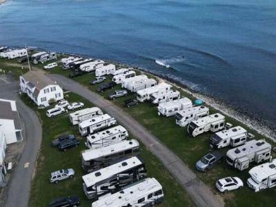 Best Campgrounds With Waterfront Picnic Areas