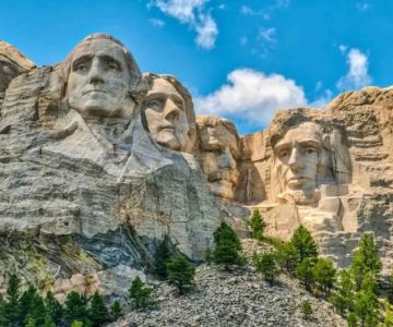 Guide to Visiting National Monuments Across the U.S.