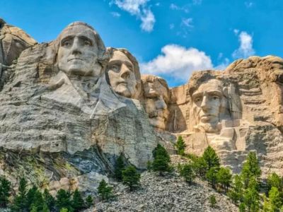 Guide to Visiting National Monuments Across the U.S.