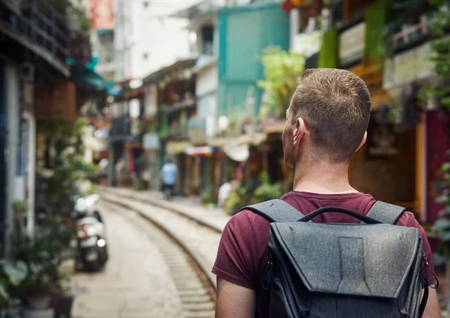 Tips for Staying Healthy While Traveling Long‑Term