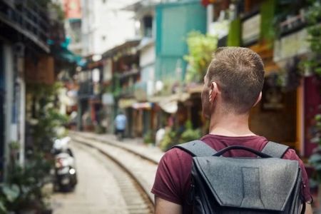 Tips for Staying Healthy While Traveling Long‑Term